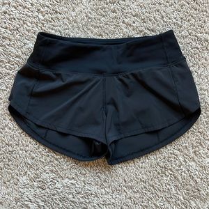 Lululemon Speed Up Mid-Rise Shorts 2.5”